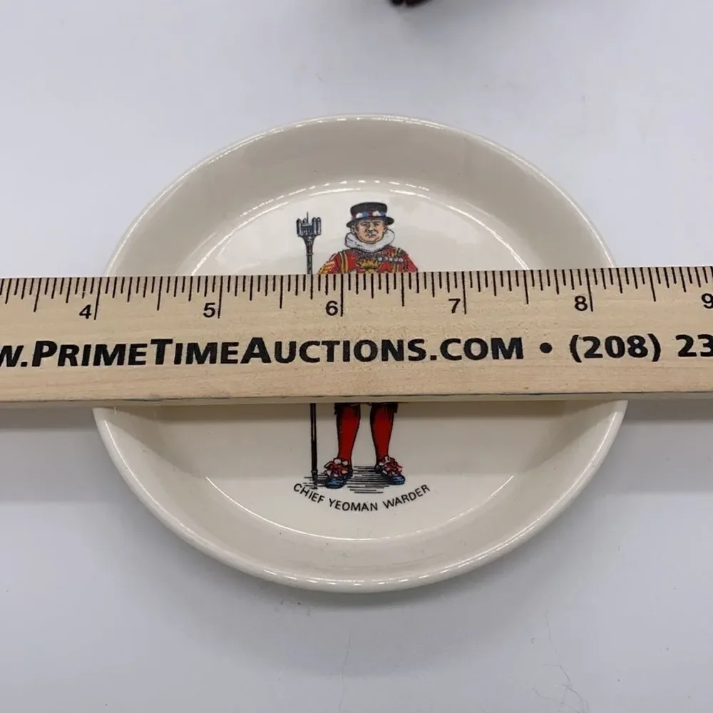 Lot 2 Souvenir Miniature Plates from London